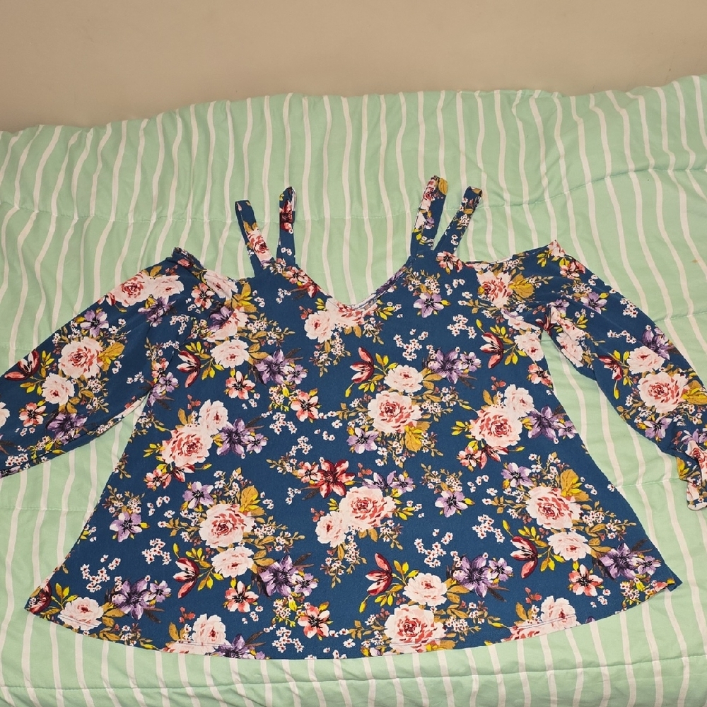 torrid Blue Floral Cold-Shoulder V-Neck Tunic